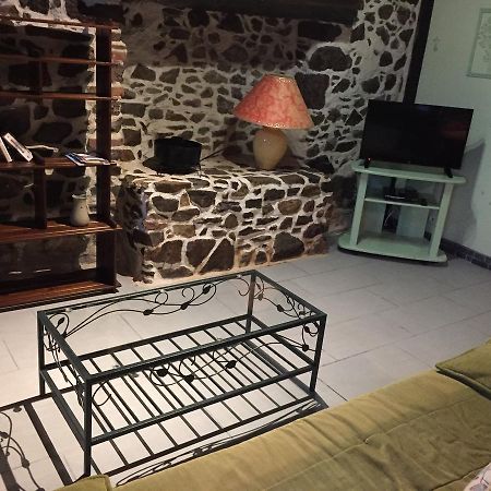 Gites Au Clos Du Lit Saint-Aaron Экстерьер фото