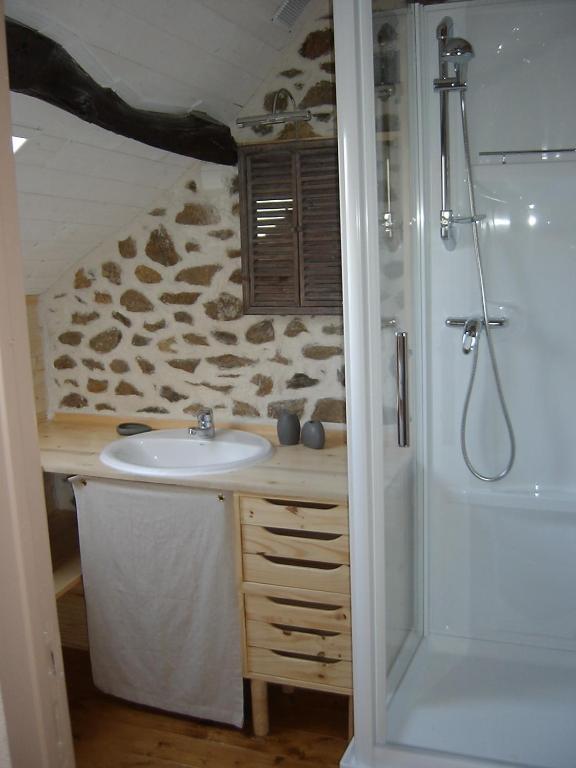 Gites Au Clos Du Lit Saint-Aaron Номер фото