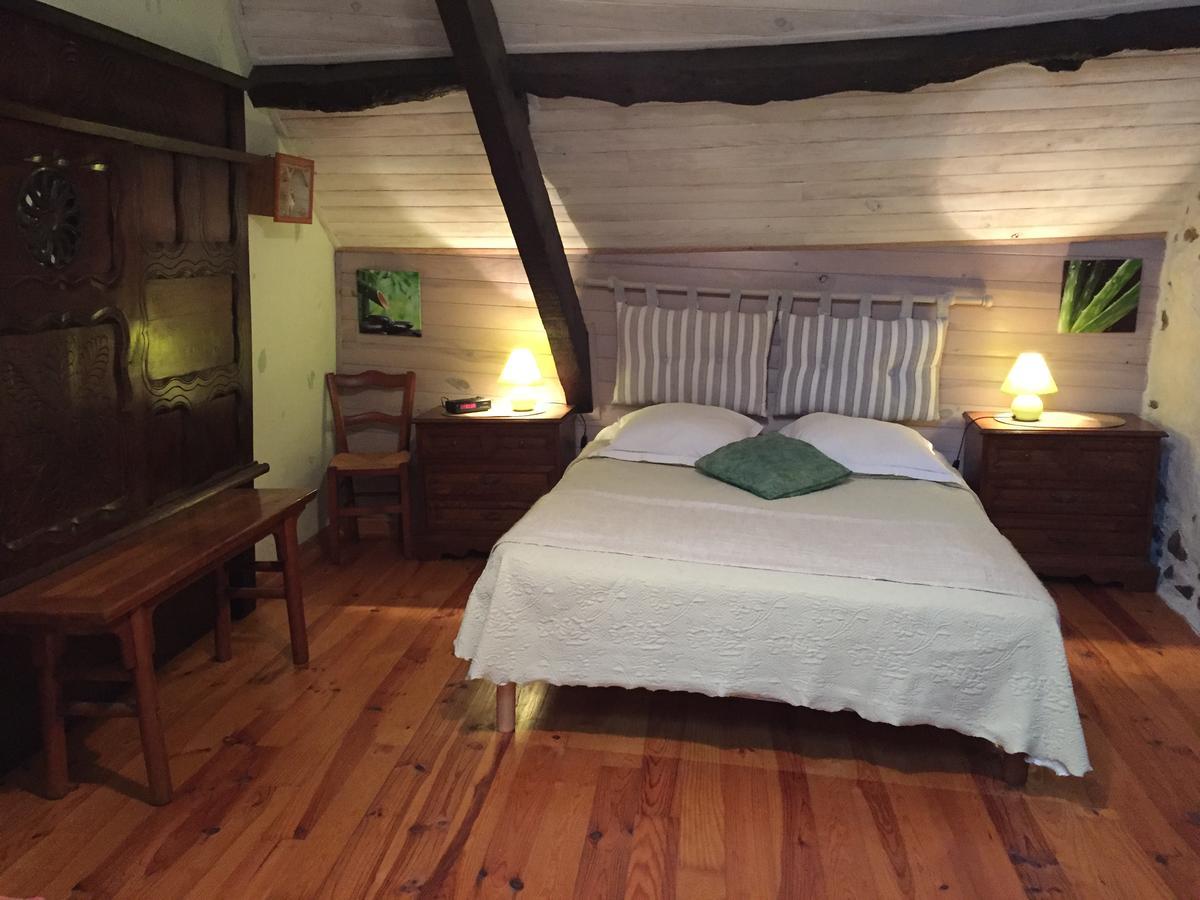 Gites Au Clos Du Lit Saint-Aaron Экстерьер фото