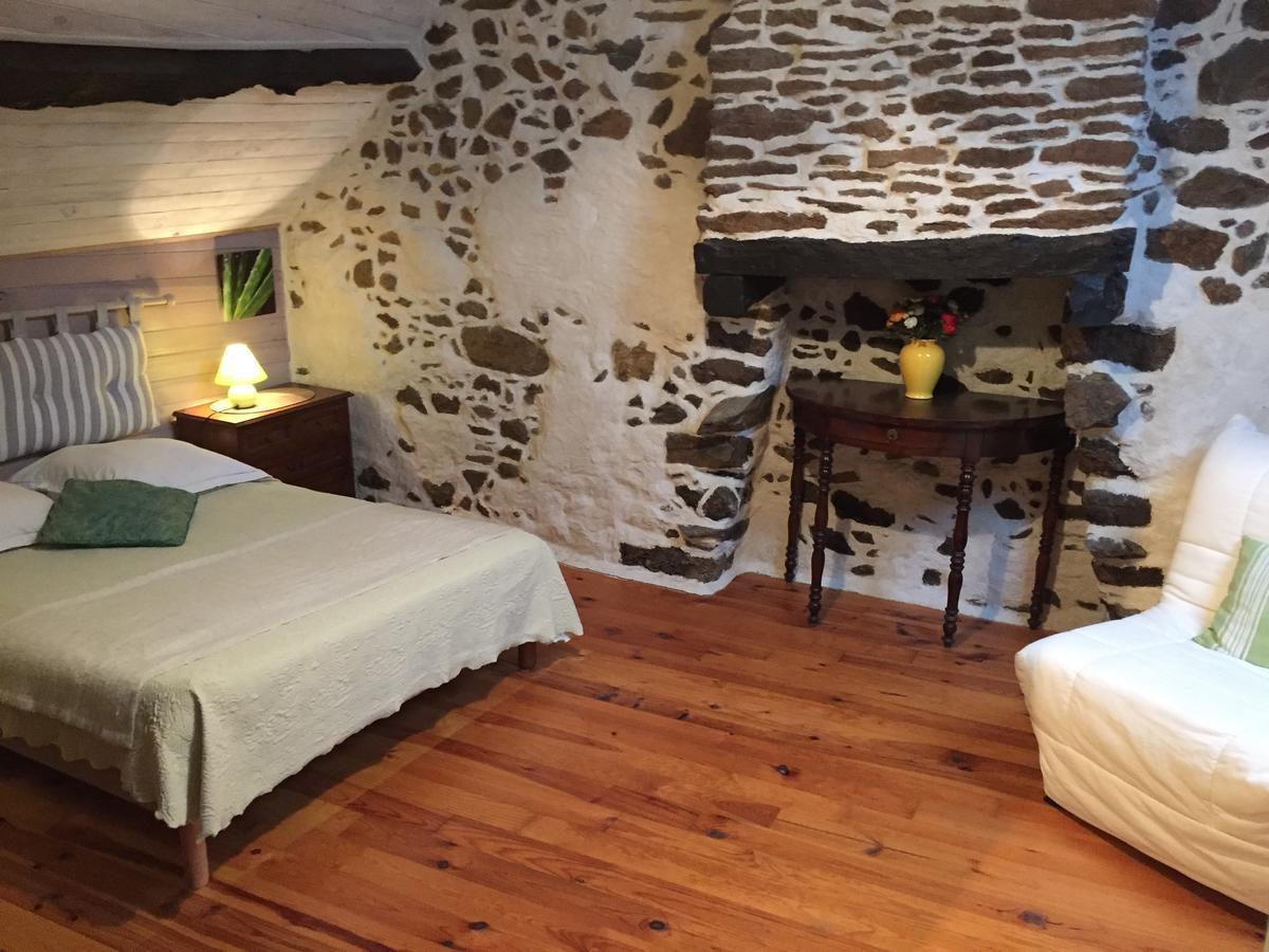 Gites Au Clos Du Lit Saint-Aaron Экстерьер фото